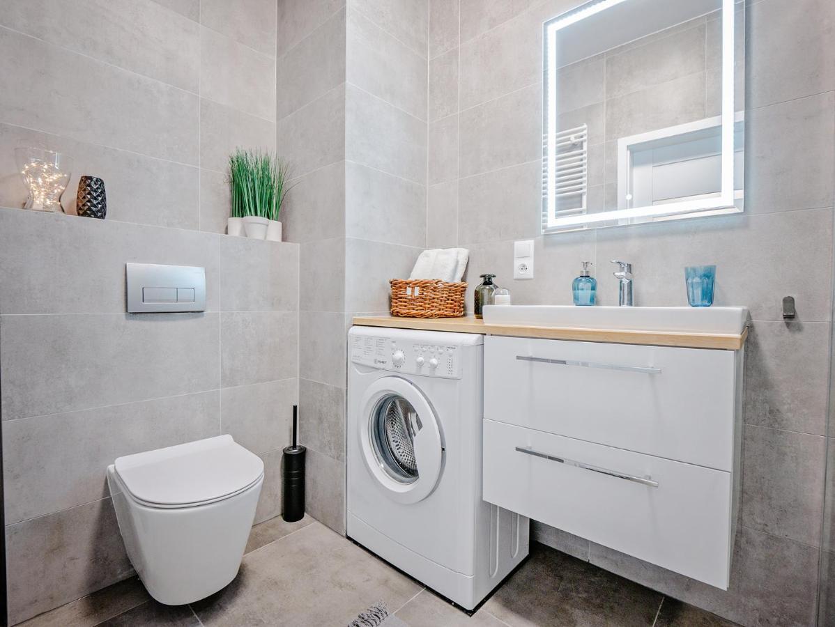 Good Time Apartments - Boznicza 1 I Male Garbary 8 Poznań Eksteriør billede